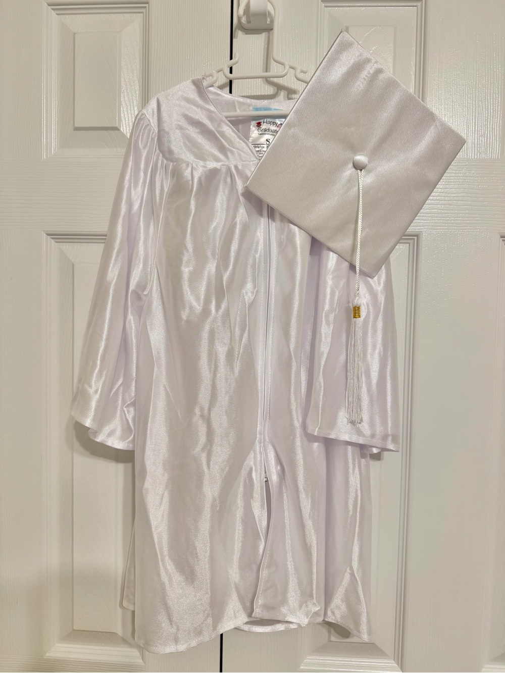 Toddler White Graduation Cap & Gown Set w Tassel 3T 4T 5T 6 Good Condition